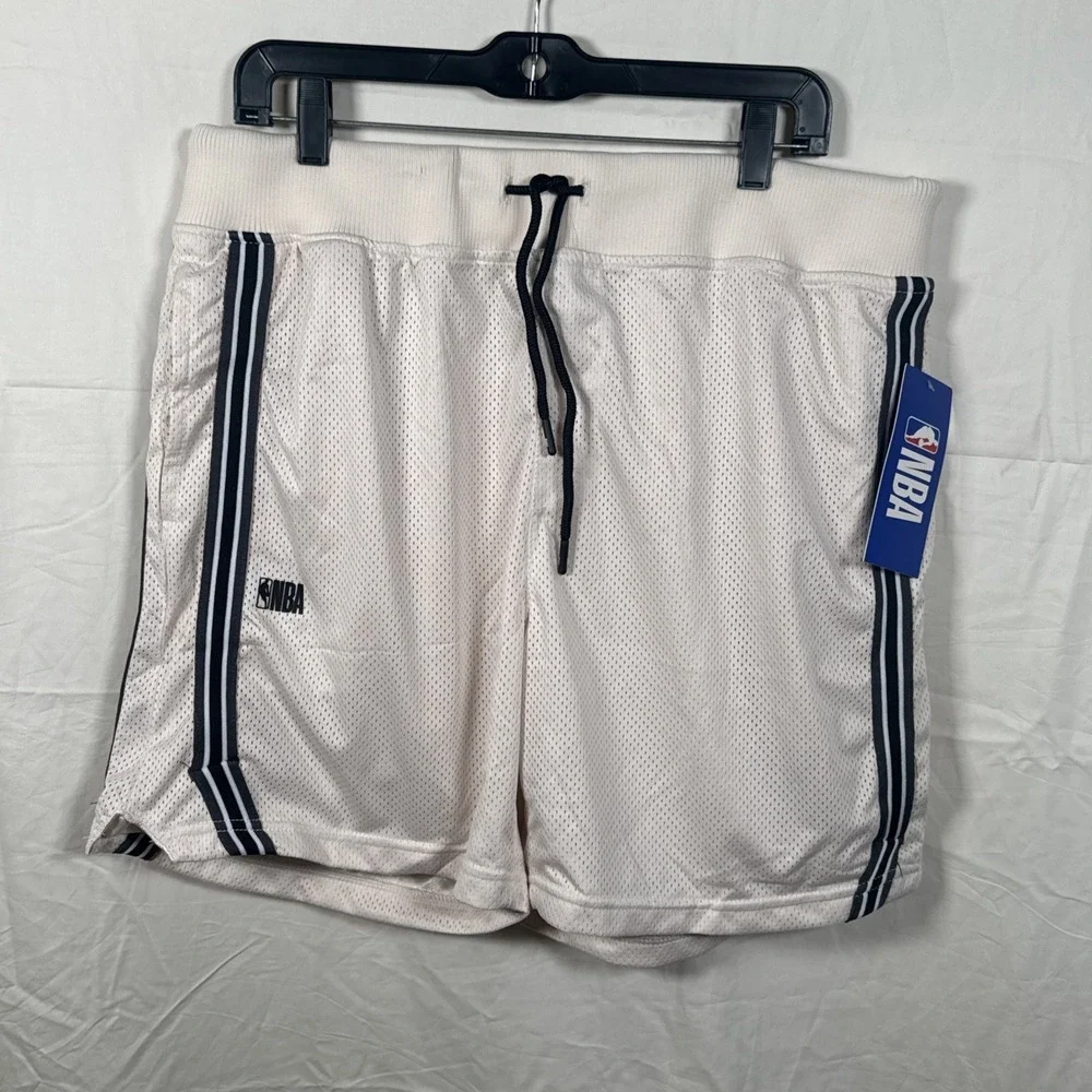 NBA Trainer‎ Shorts Above The Knee Men's Off White Size XL NWT Basketball